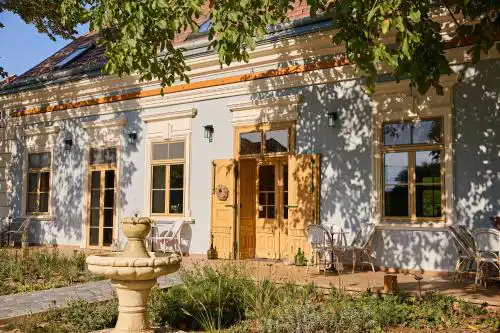 Icce Borbirtok - Wine, Dine & Rest