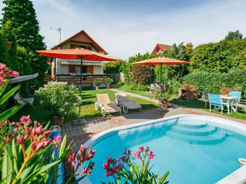 Holiday Home Flamingo by Interhome