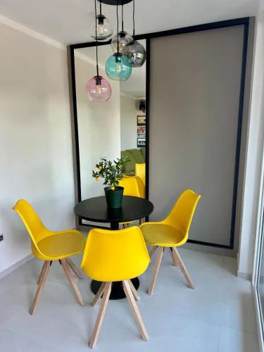 B32 Apartment