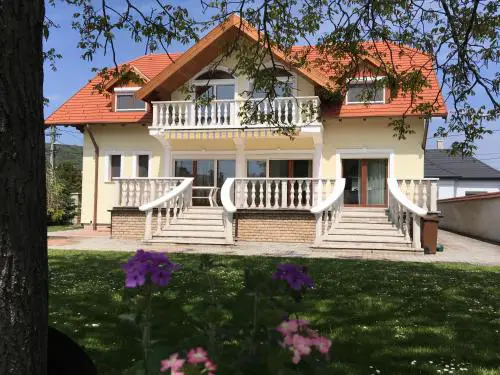 Csók Apartmanház
