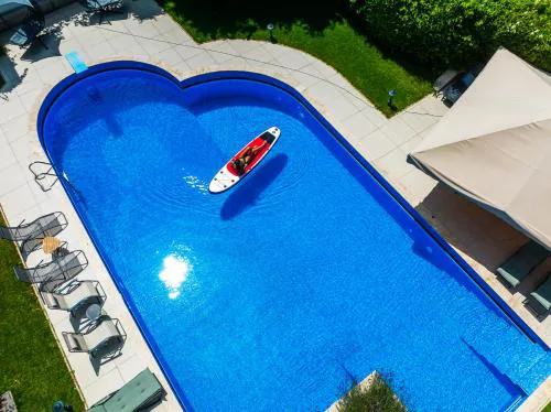 Füge Villa Luxury & Wellness