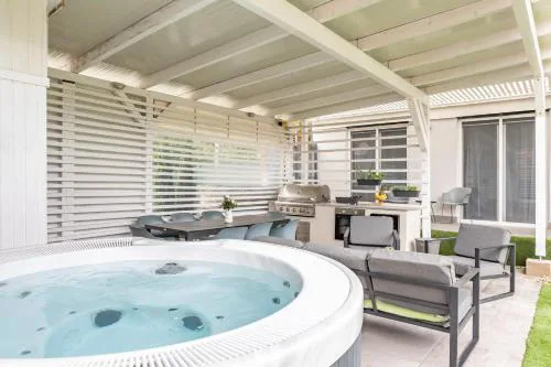 BalatonGardens Apartman