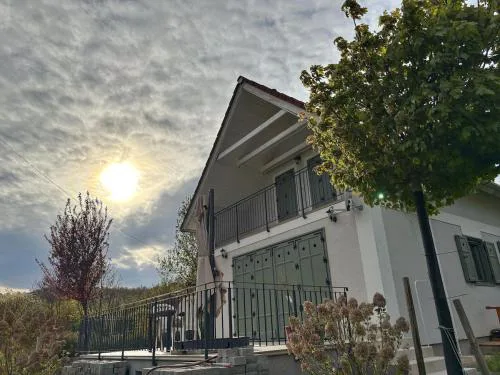 Haptapta House