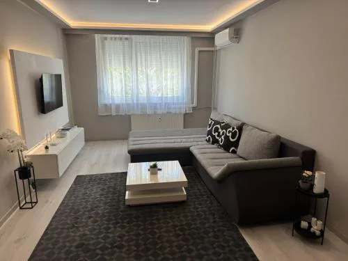 Zora Apartman