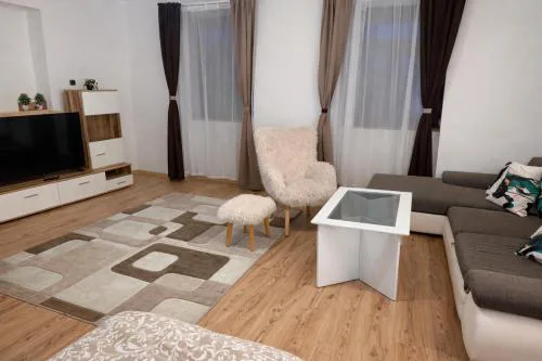 La Casa De Nido-Tágas családias apartman 6 főig, kerttel