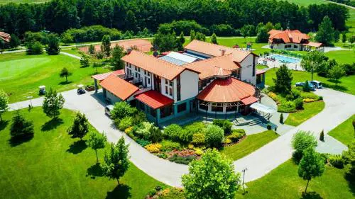 Bakony Resort - a Felnőttbarát Hotel - Szarvaskút Vendégpark