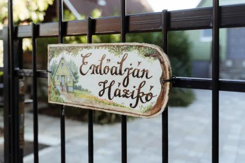 Erdőalján Házikó