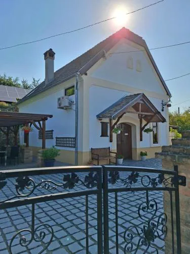Nánaháza