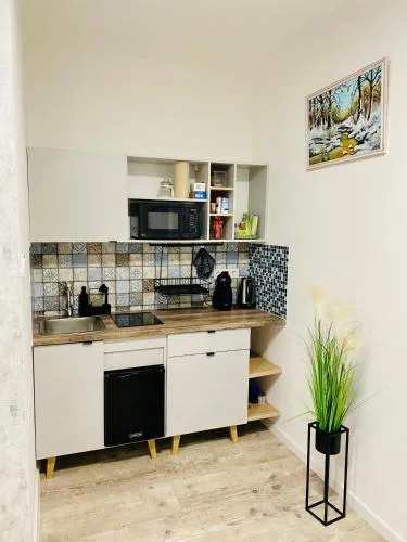 ÉDES ÁLOM VENDÉGHÁZ