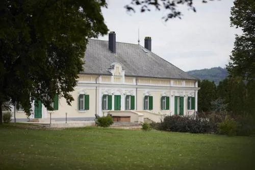 Szent Gaál Kastély