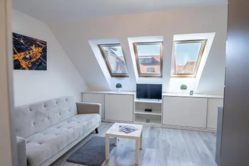 Antracit Apartman - Csendes belvárosi szállás, saját garázzsal