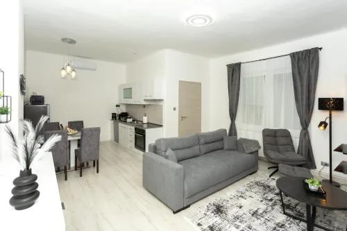 Be Home Apartment