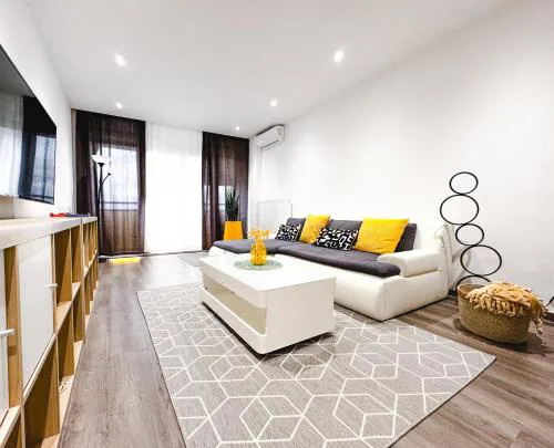 City Nest Apartman - Pécs