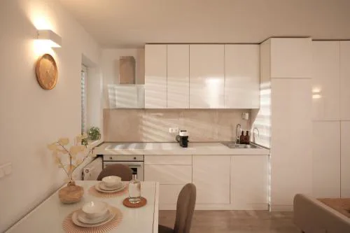 Doboz Apartments