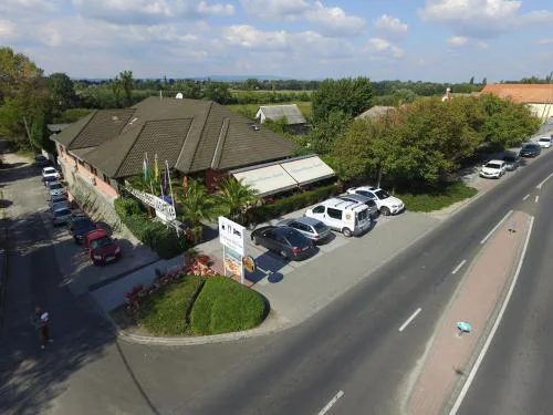Kisduna Étterem-Panzió
