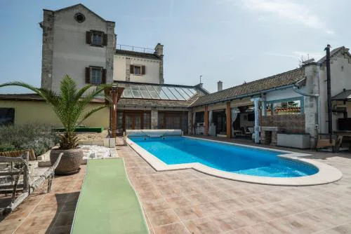 Villa Malom Luxury Resort