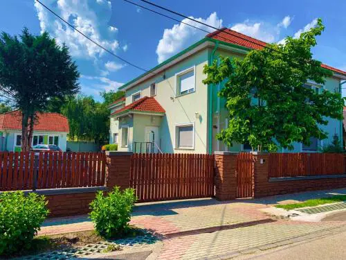 Airport Jazmin Guesthouse