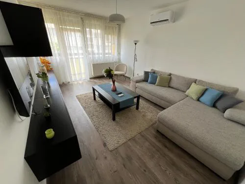 Debreceni Egyetem Nagyerdei Apartman - ingyenes zárt parkolóval