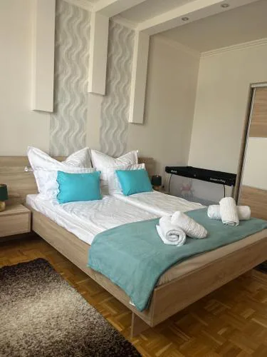 László Apartman
