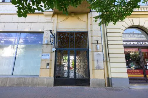 Violet Center Apartman Debrecen