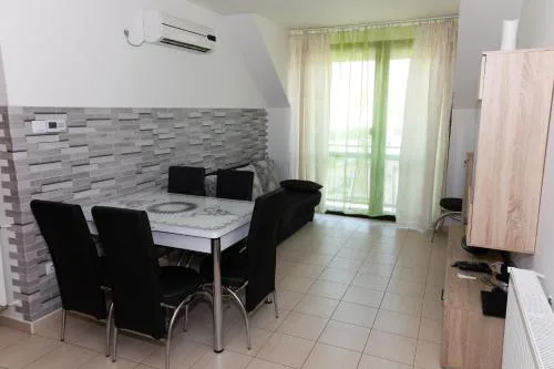 Big Suit for 4 Adults and 2 Children under 14 years