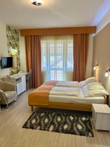 Hotel Négy Évszak