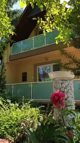 Keller Apartmanok