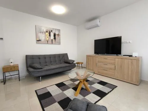 Nova Apartment