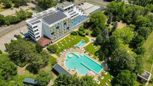 Thermal Hotel Garden