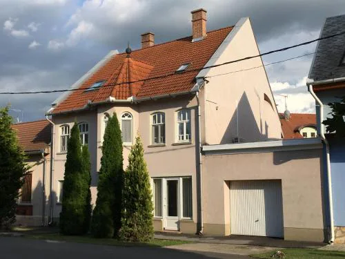 Zoli Apartmanok-Zoli Kölcsey 19 Villa