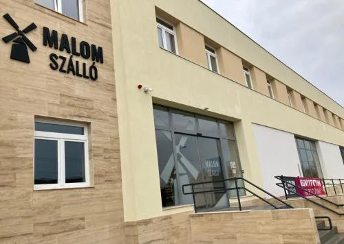 Malom Munkásszálló