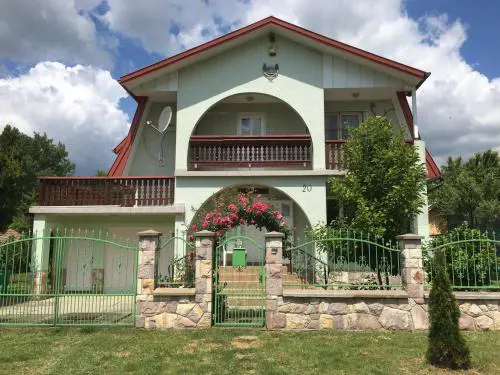 Fahal Guesthouse
