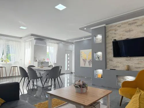 Aranyszárny Apartman