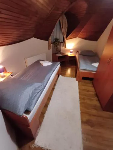 Vozi Rooms