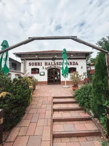 Sobri Halászcsárda és Panzió