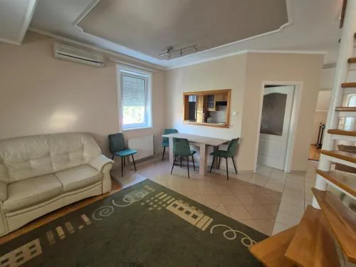 Mathias Apartment