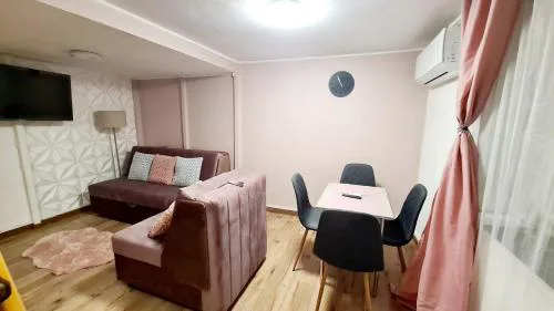 2 separate bedrooms and living room fully equipped with AC