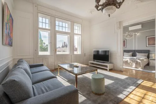 3 BR Classical Apartment With a Modern Touch 2unit
