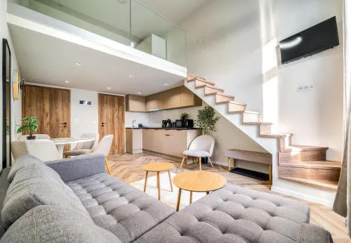 Astoria Premium Suites - R26