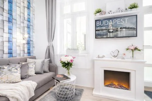 B2 City Center, Dohany street