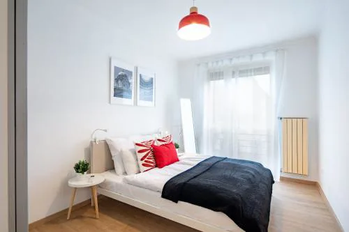 Balcony - Central - Spacious - Sunny