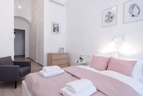 Brand new studio with AirCon in the Center
