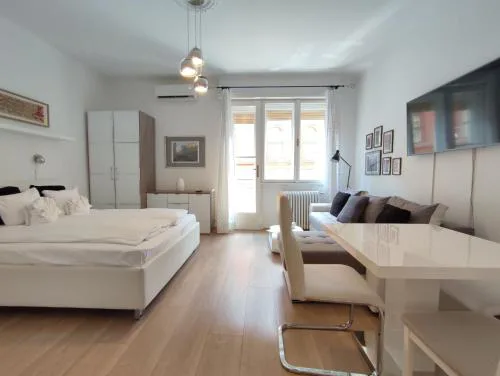 Buda Home