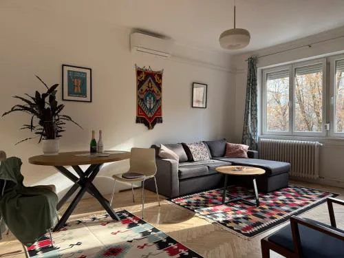 Buda's Crib apartment