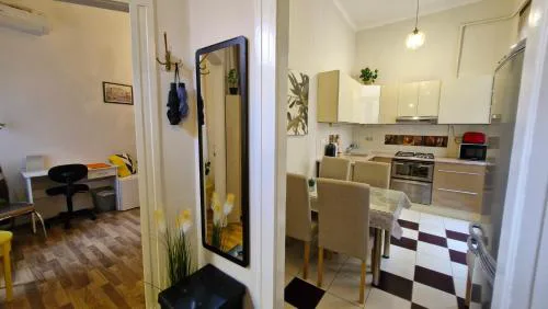 Center Royalty Apartment