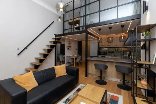 Central 2 Bedroom Apartment!