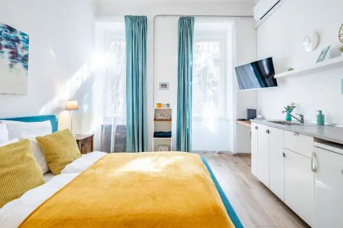 Central Apartment, Quiet, Perfect Location