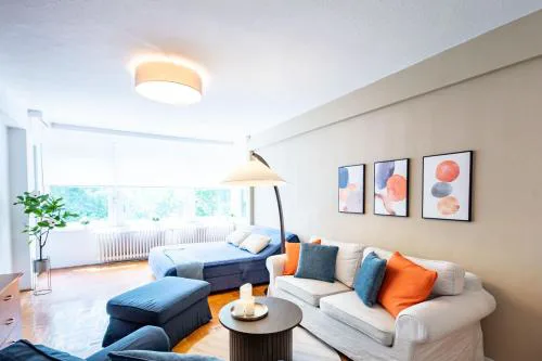 Central - Balcony - Large - Comfy