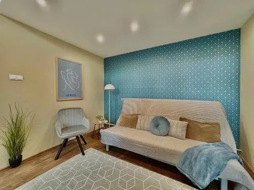Central Blue Retreat