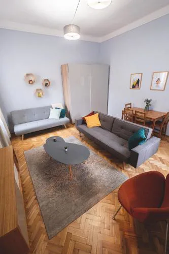 Central Charm Cozy City Nest